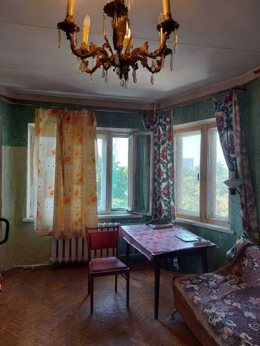 Продам 3 комнатную квартиру ул. Писаржевского
